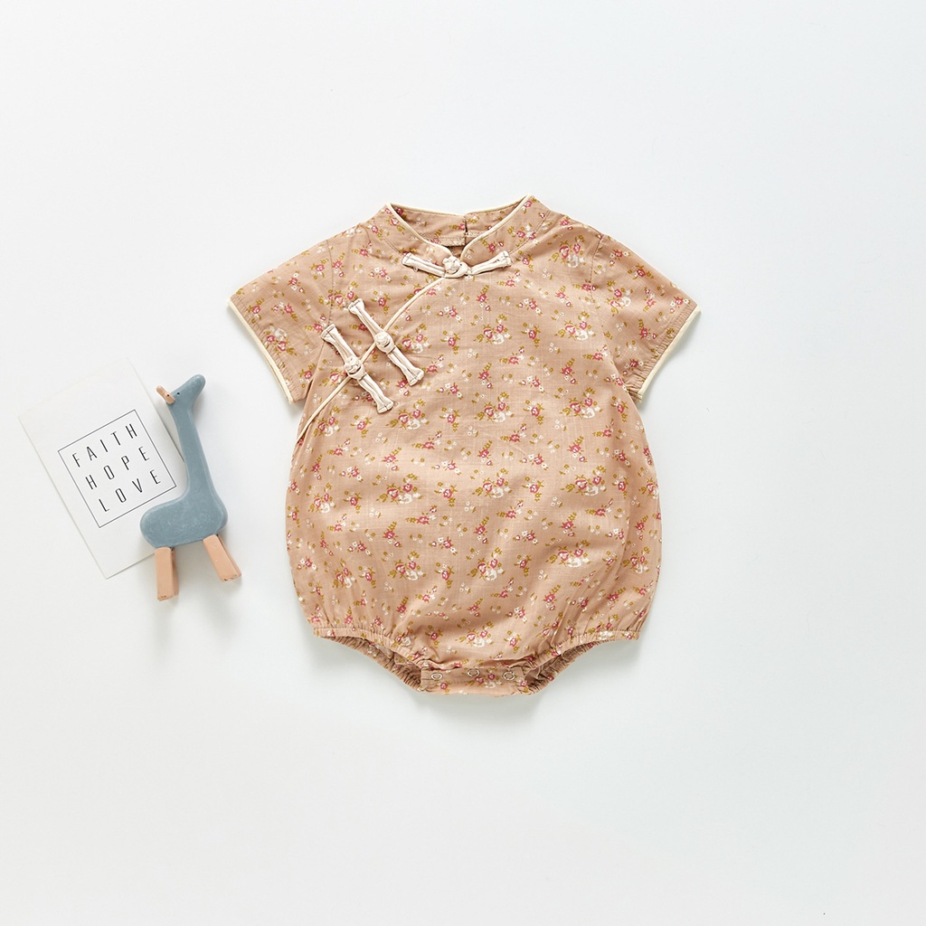 Áo liền quần kiểu sườn xám in hoa thân thiện với da cho bé