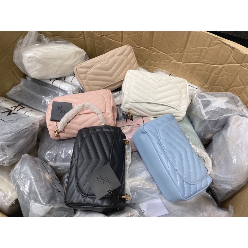 Túi Lyn khoá tròn dây hạt ngọc đeo chéo