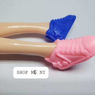 Giày thể thao cho búp bê Bar-bie