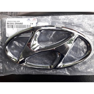 Logo , huy hiệu , biểu tượng trước Hyundai Santafe