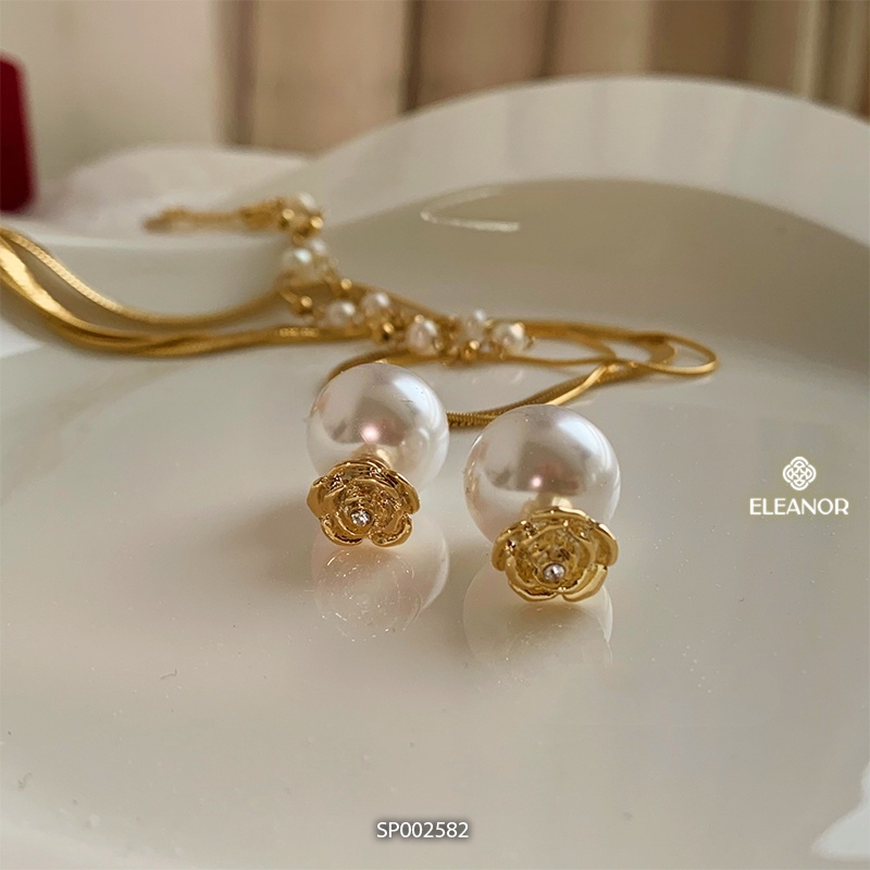 Bông tai nữ ngọc trai nhân tạo Eleanor Accessories mặt bông hoa gắn sát tai phụ kiện trang sức 2582