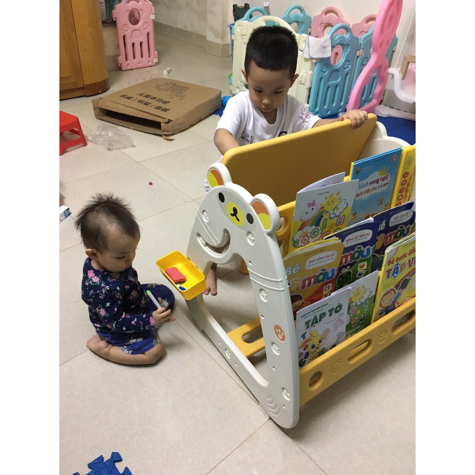 Bộ bàn ghế lắp ghép 3 trong 1 vừa là bàn học, bảng vẽ, giá sách cho bé