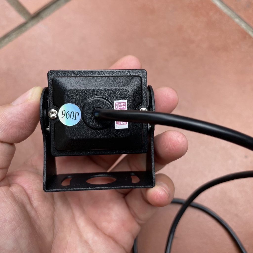 Camera AHD giám sát hành trình, độ phân giải 960p, góc nhìn rộng, đèn hồng ngoại, chân xoáy GX12 - 4 chân