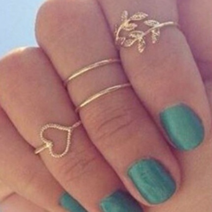 Set 4 nhẫn mảnh - Chất liệu hợp kim đính đá