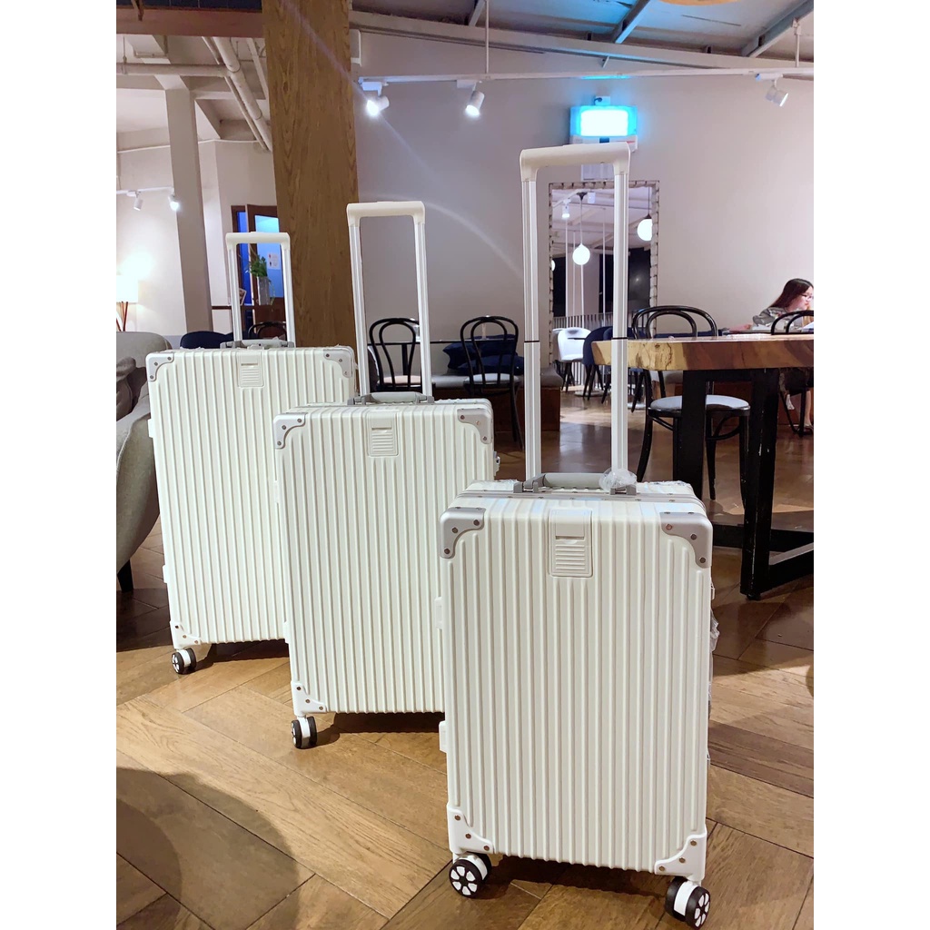 Vali kéo du lịch RIMOWA KHUNG NHÔM KHÓA SẬP_CHỐNG XƯỚC_TSA  SIZE24