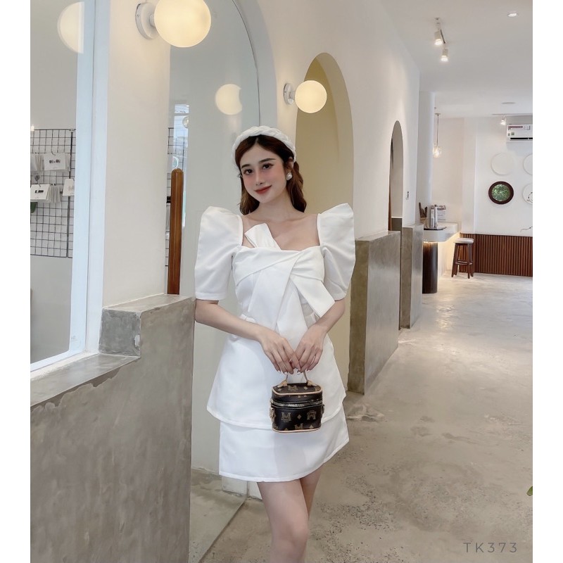 Hàng THIẾT KẾ CAO CẤP set áo tay phồng nơ trước ngực kèm chân váy chữ A