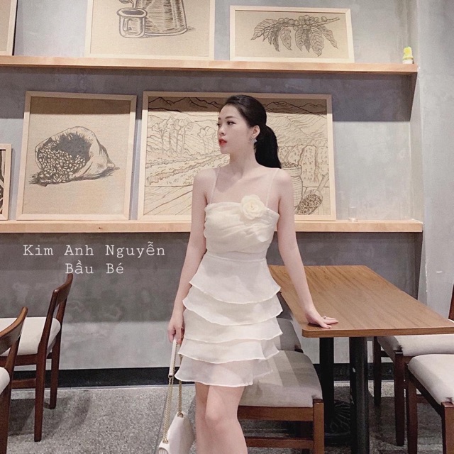 Váy dây tầng đính hoa