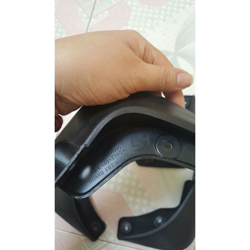 CHẮN BÙN BÁNH XE KIA MORNING 2008-2010