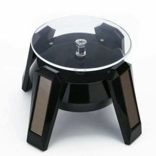 Bàn xoay 360°,sử dụng năng lượng Mặt Trời,  giúp trưng bày sản phẩm,có đèn cực đẹp.