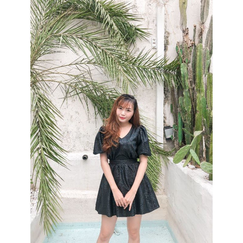 Đầm WONDERHOUSE cổ tim cột nơ sau | BigBuy360 - bigbuy360.vn