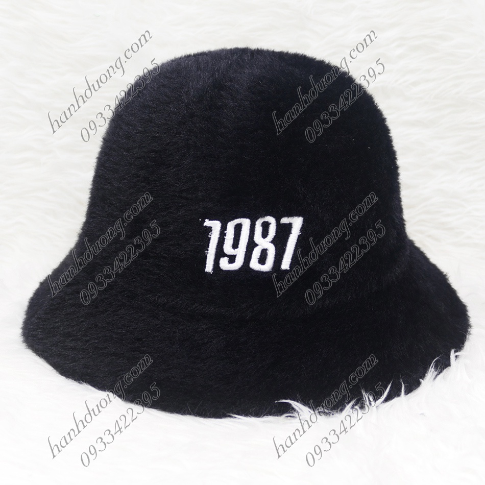 Nón tai bèo vành cụp lông xù hàng quảng châu thêu số 1987, vành rộng 5cm, phía trong có 2 dây rút giúp giữ nón chắt hơn