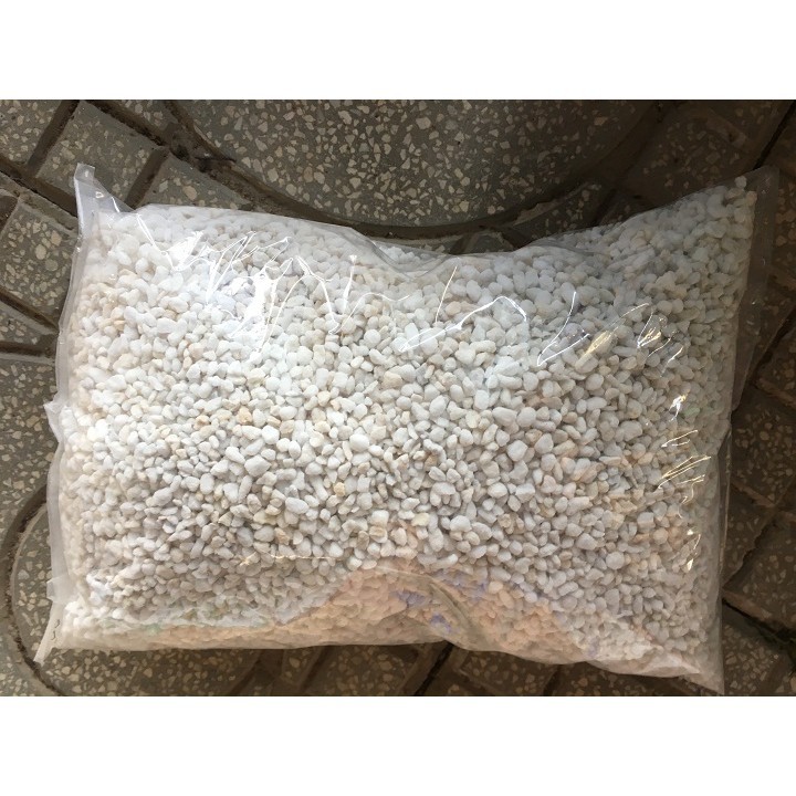 Đá Trân châu Perlite (đá perlite) dùng giữ ẩm, tơi xốp đất cho cây trồng, gói 10L , gói 800g