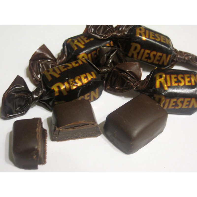 Kẹo Riesen Dark Choco nhân Caramel Cacao gói 105gr