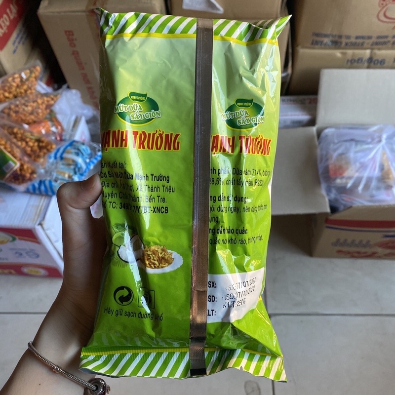 Dừa Khô Mạnh Trường Gói 110g/250g
