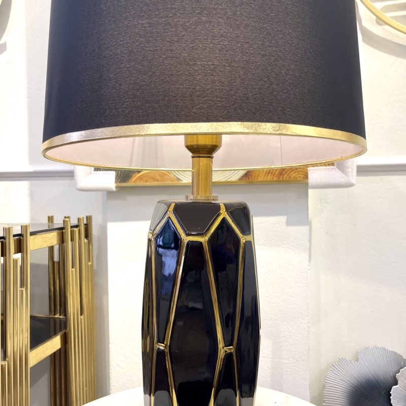 👉 Đèn bàn decor cao cấp mã 2108