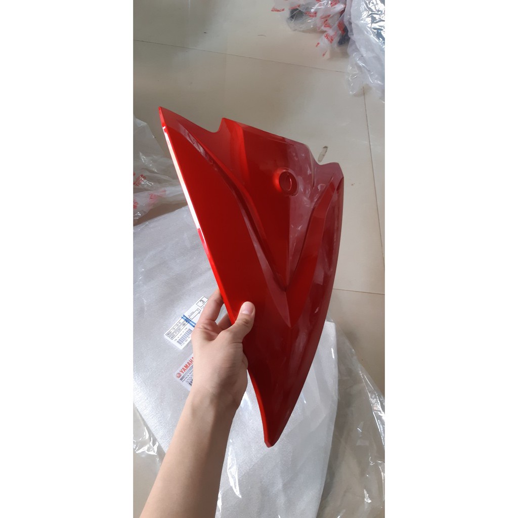 Mặt nạ Luvias (bình xăng con) Yamaha - Đỏ tươi