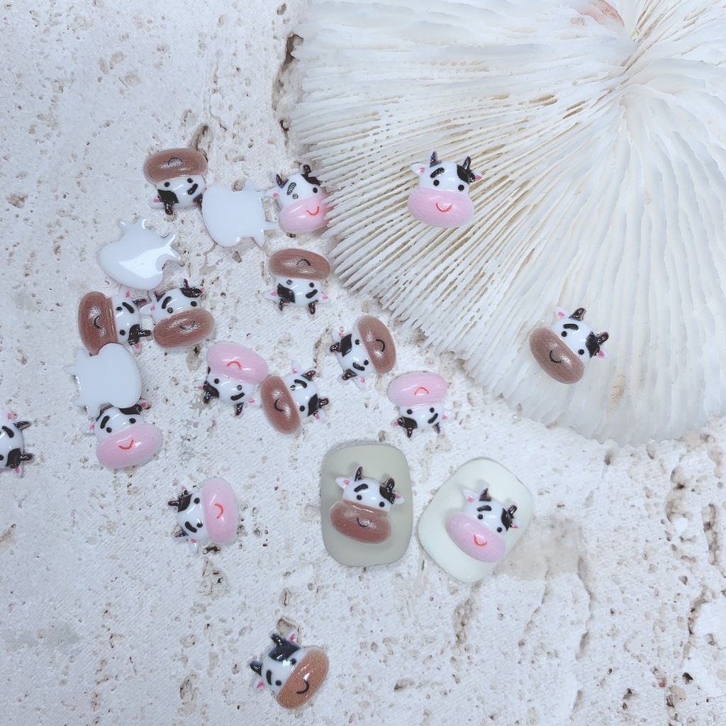 Charm nail bò sữa LADURA trang trí móng