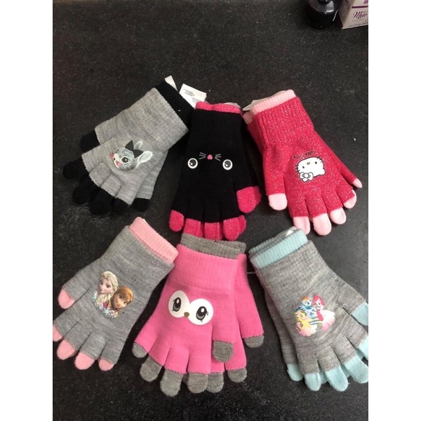 Găng tay bé trai bé gái