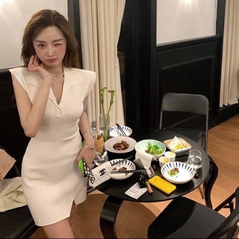 Đầm sát nách kiểu ngắn nữ có cổ trơn len xẻ tà ôm eo body - Order taobao quảng châu