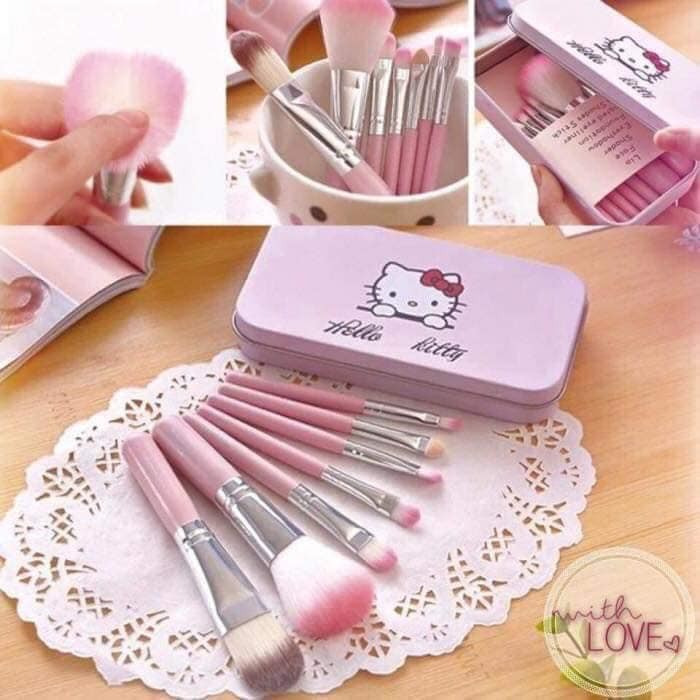 Bộ Cọ Makeup Hello Kitty Hộp Thiếc Mini Siêu Tiện Lợi