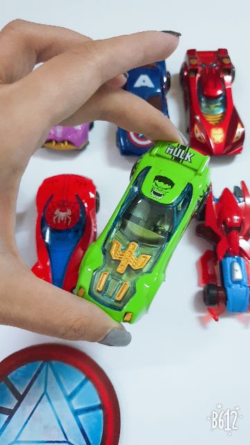 Set 10 xe sắt siêu anh hùng loại đẹp