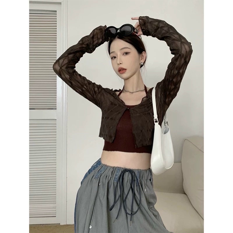 Set áo yếm len nâu tây kèm áo khoác cadigan giấy ô trám mỏng