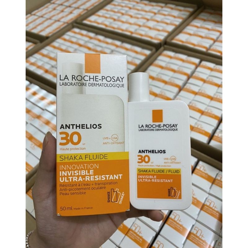 [Mẫu mới] KEM CHỐNG NẮNG LA ROCHE-POSAY CHO DA HỖN HỢP NHẠY CẢM ❤ LA ROCHE-POSAY ANTHELIOS INVISIBLE FLUID SPF50+4.9 | BigBuy360 - bigbuy360.vn