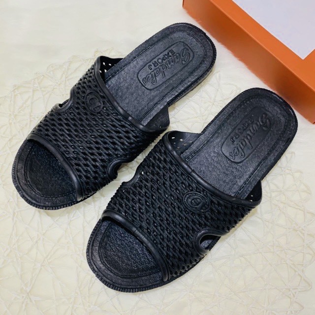 Dép tổ ong quốc dân