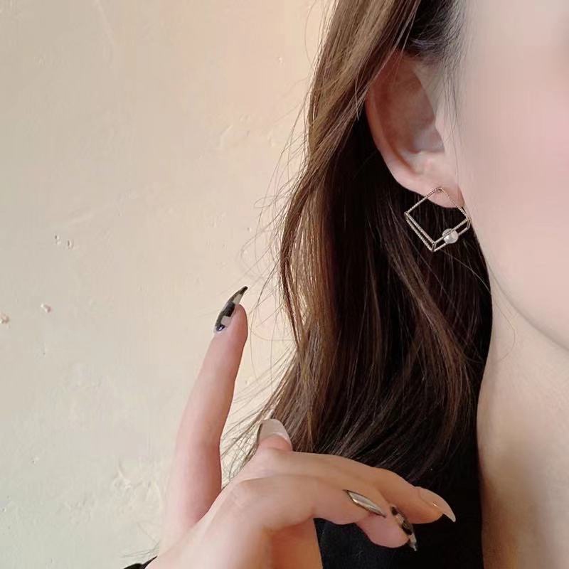 Khuyên Tai Kẹp Chống Muỗi Bằng Đồng Gọn Nhẹ Màu Sắc Nhẹ Nhàng Dành Cho Nữ