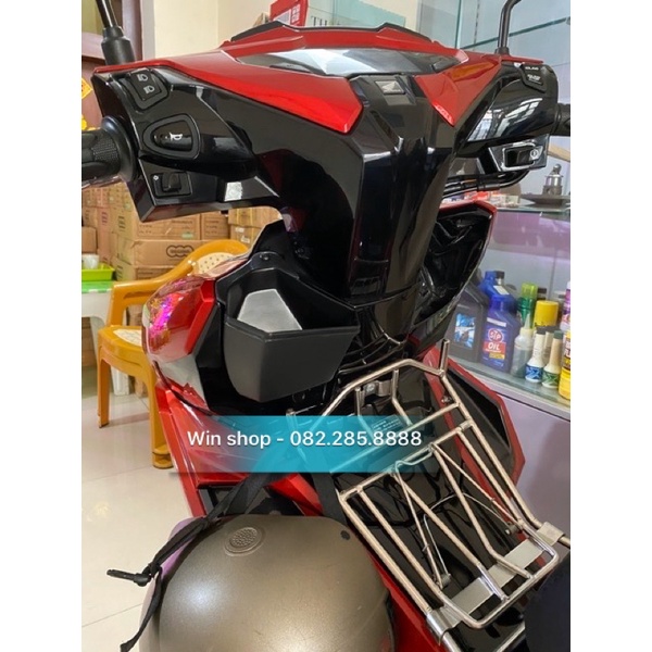 Hộc đựng đồ (giỏ cạnh) bằng nhựa đen/cacbon dành cho xe Air Blade 20 (AB 20) - Chắc chắn, bền, đẹp