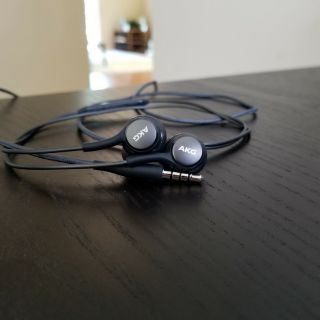 Tai nghe AKG bóc máy SS S9 ( tặng miếng nút cao su +1 cáp Samsung cổng type C hoặc cáp ss s7 ZIN)