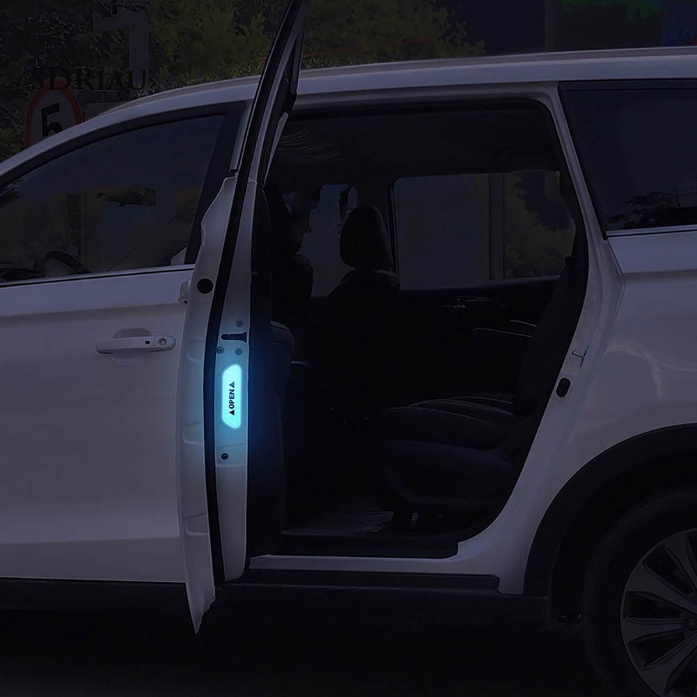 Set 4 nhãn dán phản quang cảnh báo chuyên dụng cho xe hơi