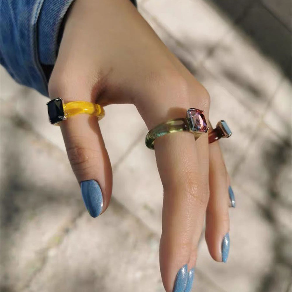 Nhẫn Mặt Tròn Đính Đá Nhiều Màu Cho Nữ