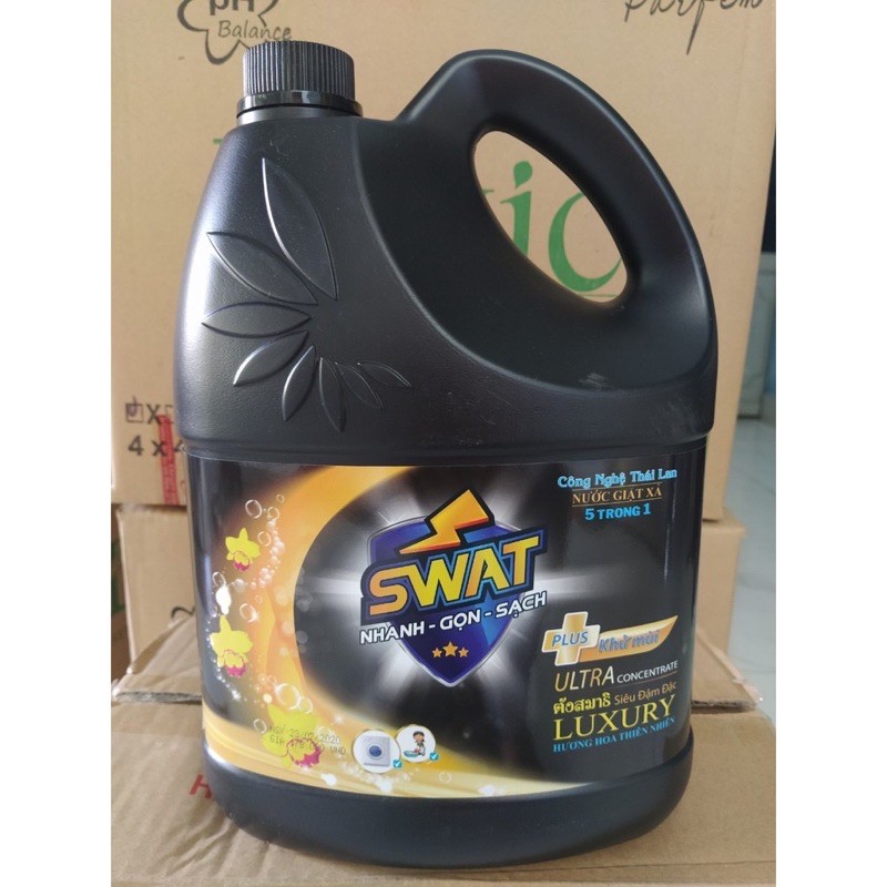 Nước giặt quần áo Swat đủ màu