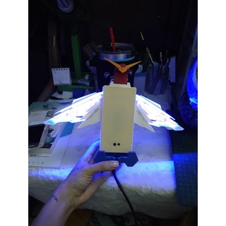 Đế sạc không dây gundam Wing