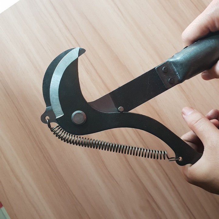 Đầu kéo cắt cành cây trên cao, tỉa cây cảnh, hái hoa quả - màu đen hàng đẹp loại 1