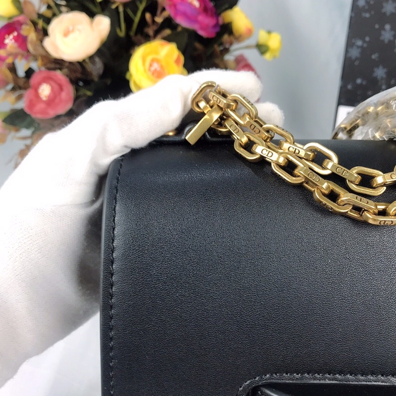 Túi xách Dior Jacki màu đen size 25cm