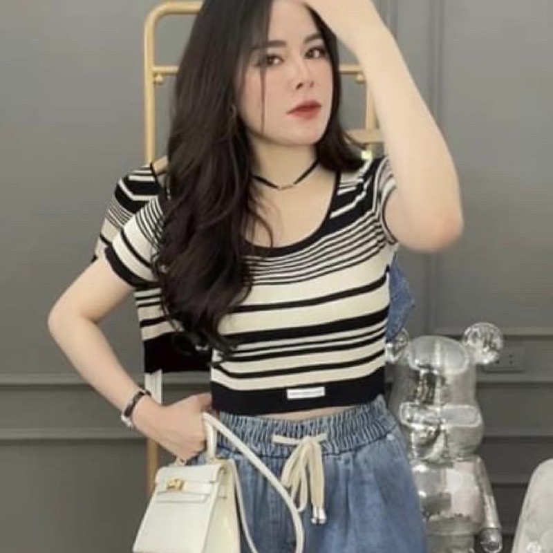 Áo len kẻ Alex Wang cổ tròn dánh lửng croptop