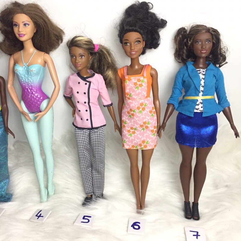 BBA2C-BÚP BÊ BARBIE DA NÂU DA ĐEN ,CÁNH BƯỚM