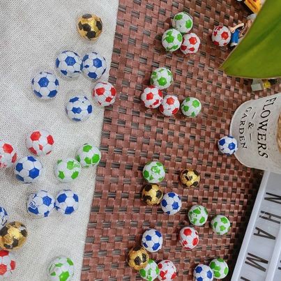 SOCOLA TRÁI BANH 1KG HSD: LUÔN MỚI