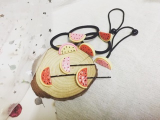 Buộc/kẹp tóc dưa bán nguyệt