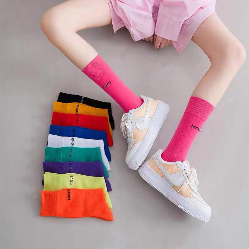 Black mid-calf socks for women ins trendy European and American coloured long socks calf socks