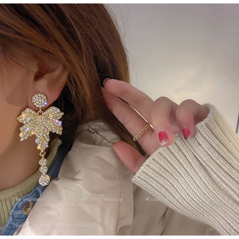 Đôi Bông Tai Hình Chiếc Lá Đính Đá Thời Trang Cho Nữ