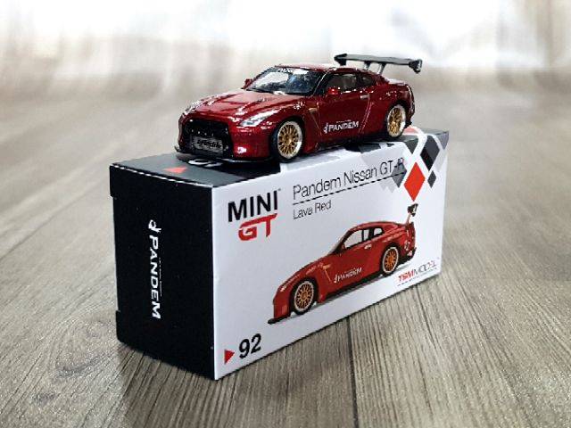 Xe Mô Hình Pandem Nissan GT-R R35 GT Wing Lava 1:64 MiniGT ( Đỏ #92)