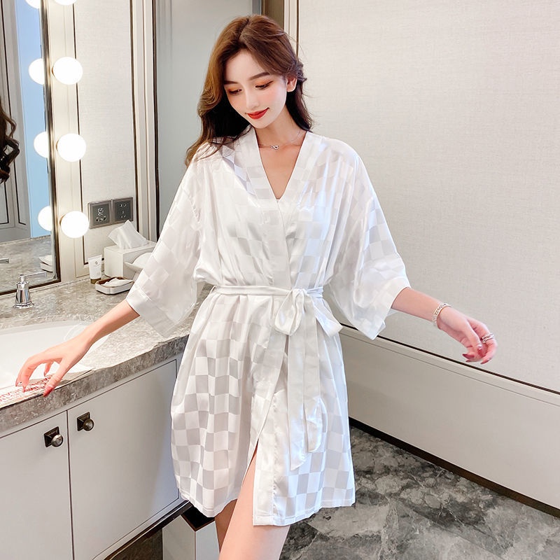 Áo Choàng Ngủ Kimono Bằng Lụa Lạnh Tay Lỡ Phong Cách Nhật Bản Mới Gợi Cảm Cho Nữ | BigBuy360 - bigbuy360.vn