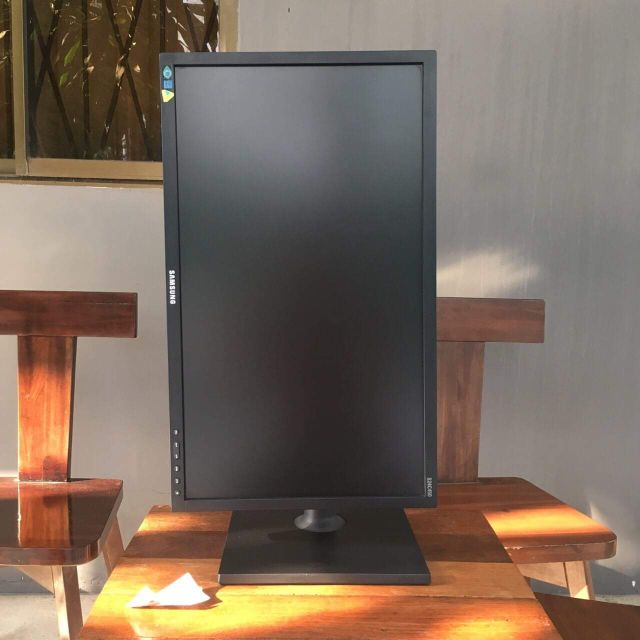 Màn hình 24 inch,lcd 24 inch samsung xoay ngang dọc , chất lượng hình ảnh 99% | BigBuy360 - bigbuy360.vn