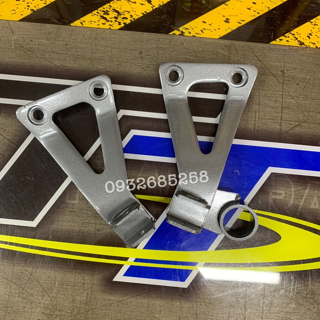Gác chân sắt sau sport 120 - Su Sport/Xipo/RGV120/RG110/Satria2k
