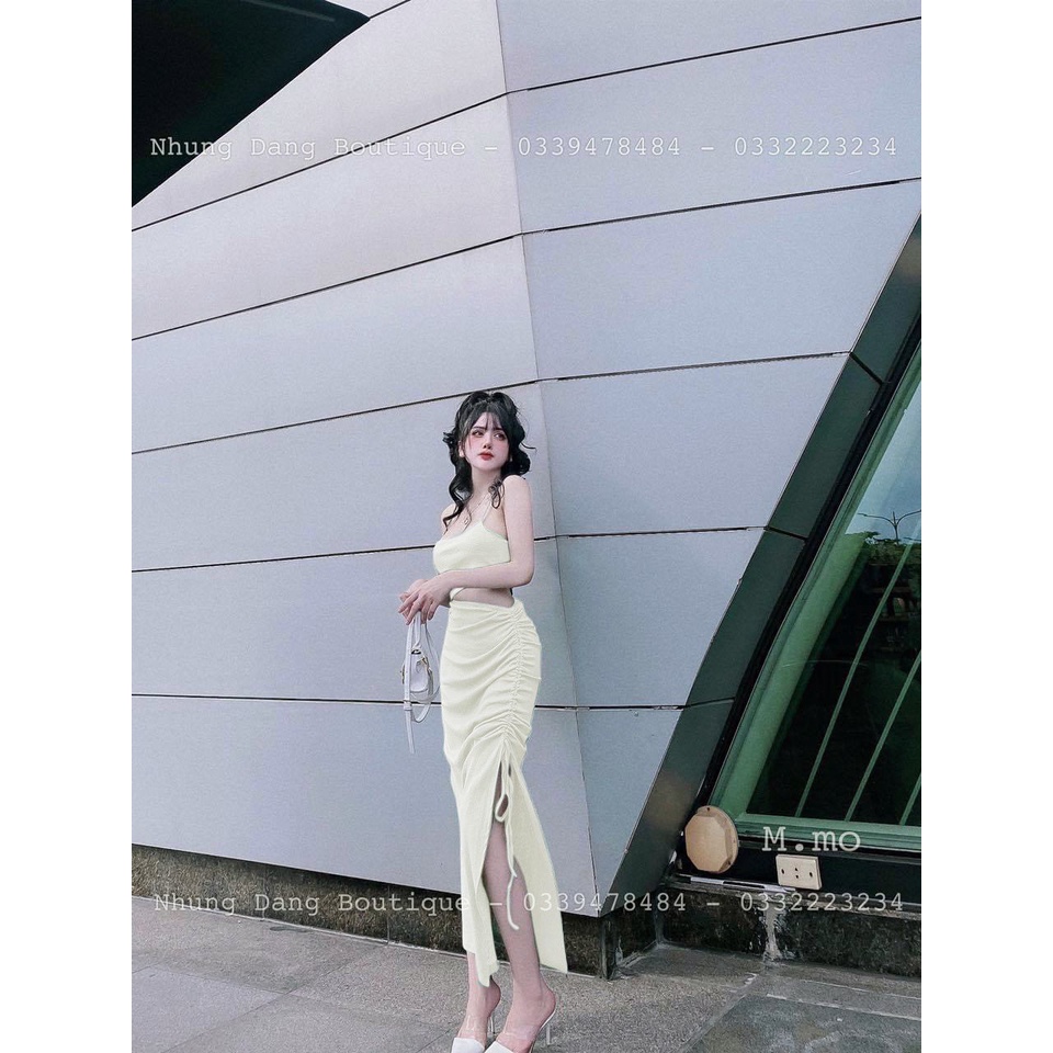 Đầm 2 dây khoét 1 bên eo xẻ tà rút dây bên cực sexy , chất thun gân mềm mịn thy