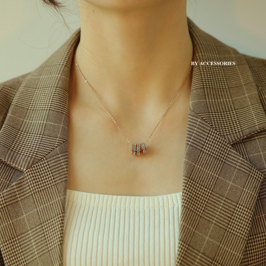 Dây chuyền titan chuỗi 3 vòng đá zircon lấp lánh không gỉ