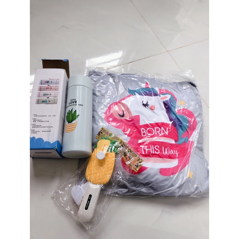 Combo quà tặng của Diana ko bình ko quạt